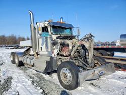Camiones salvage a la venta en subasta: 2012 Kenworth Construction W900
