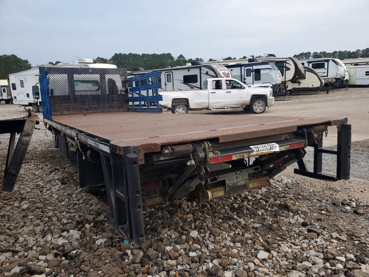 2015 Isuzu NRR Flatbed Truck