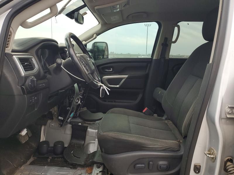 2016 Nissan Titan xd sl