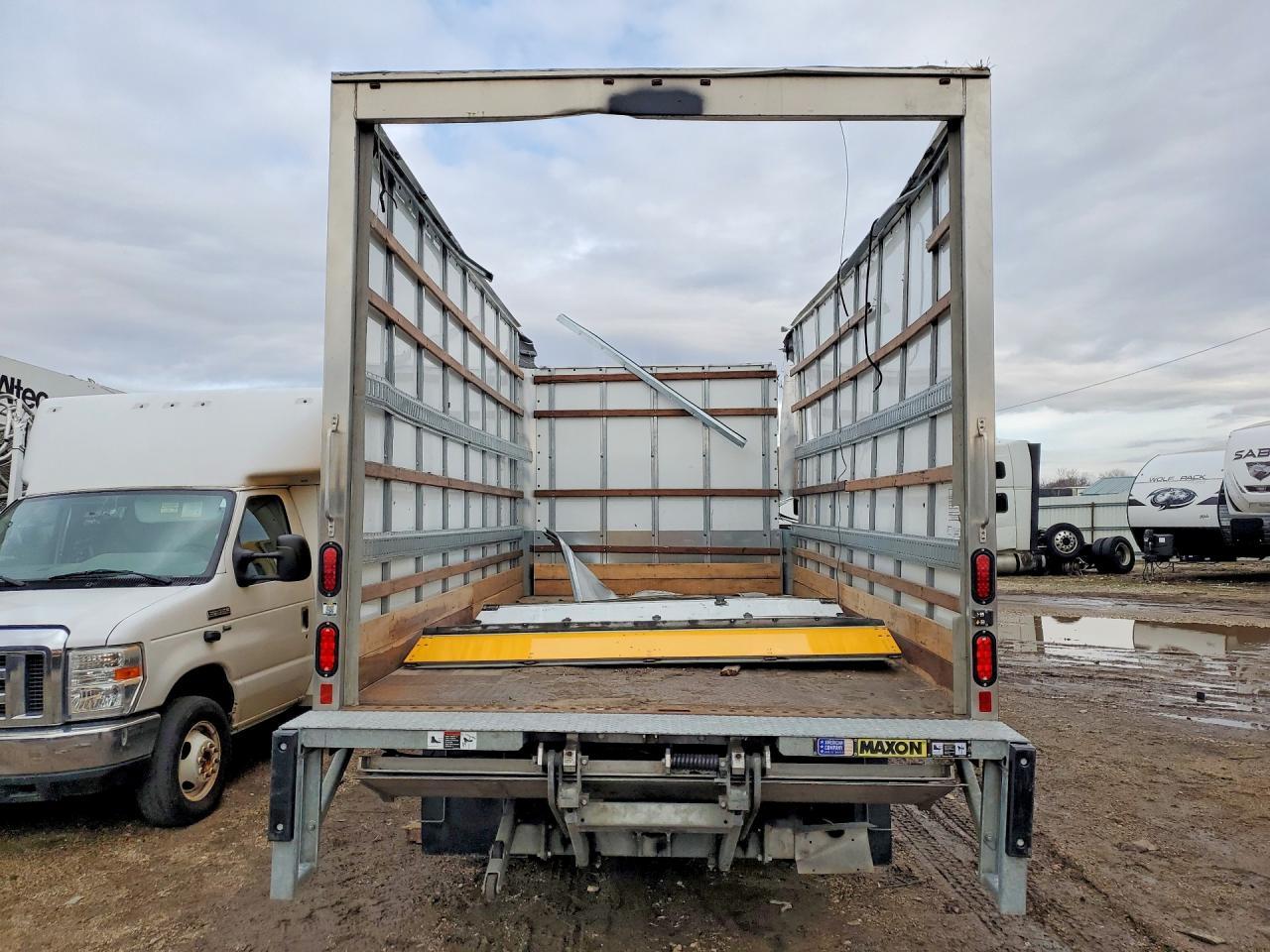 2024 Isuzu NPR HD BOX Truck