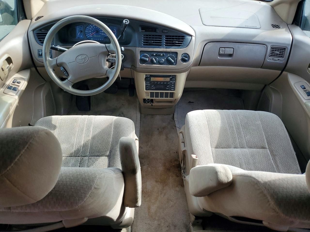 2003 Toyota Sienna ce