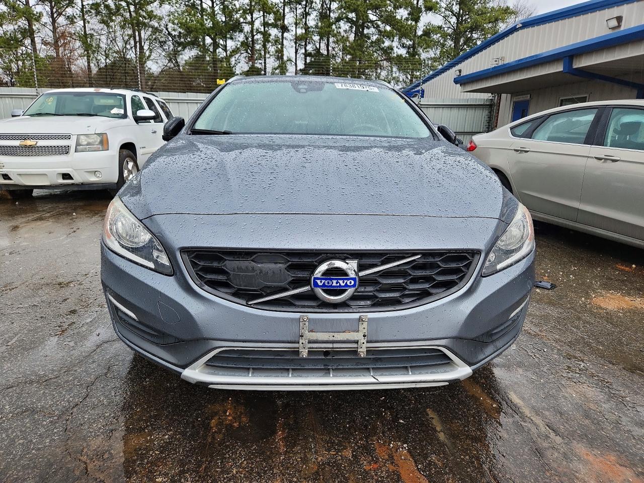 2016 Volvo V60 Cross Country Premier