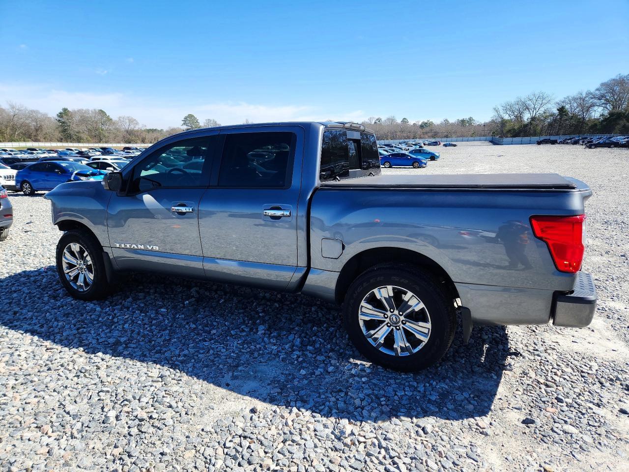 2018 Nissan Titan SV