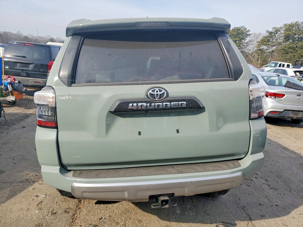 2023 Toyota 4runner se