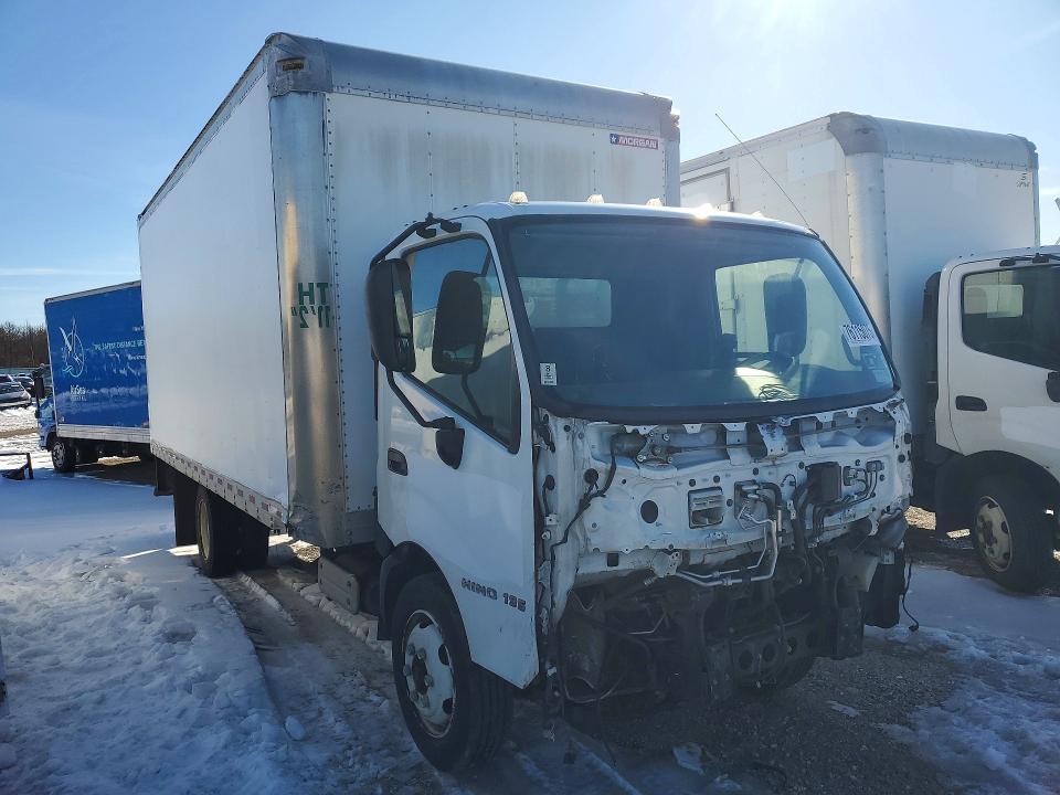 2018 Hino 195