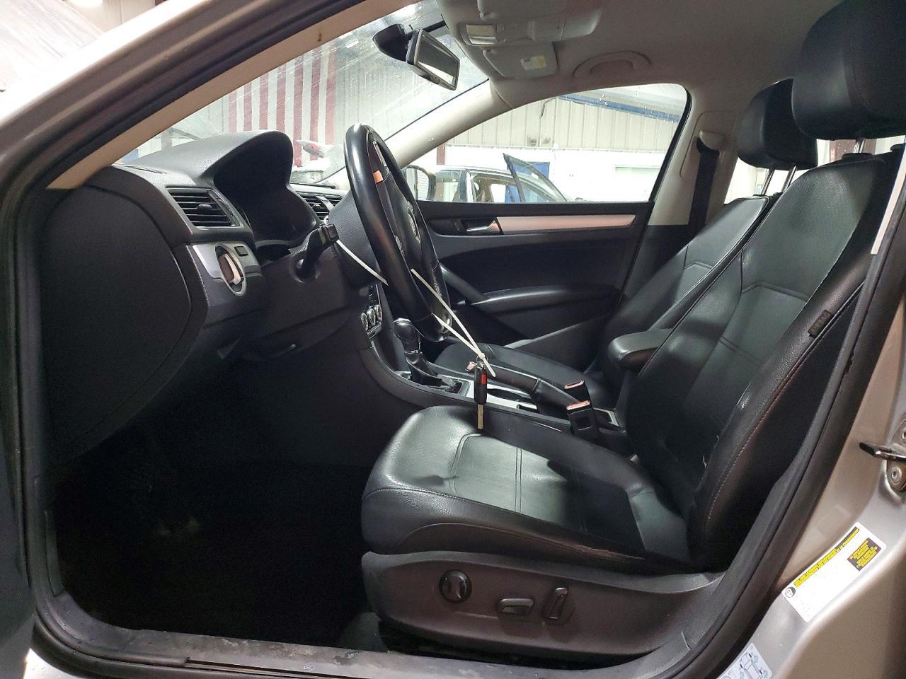 2013 Volkswagen Passat se