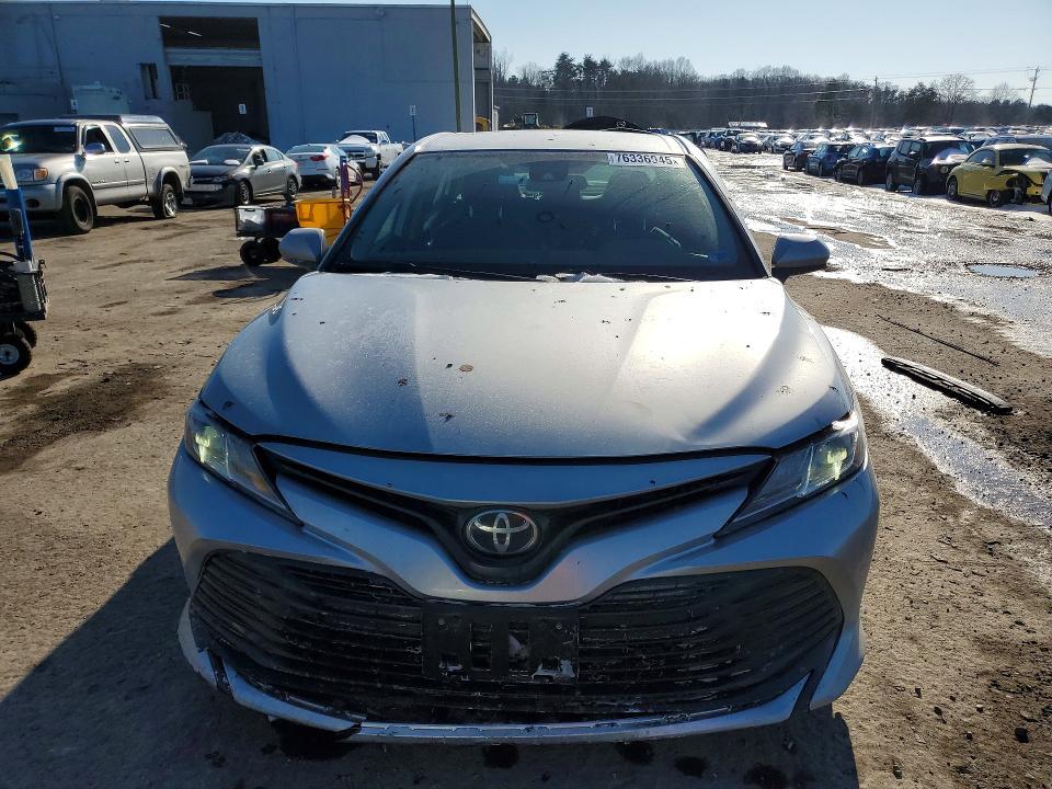 2020 Toyota Camry le