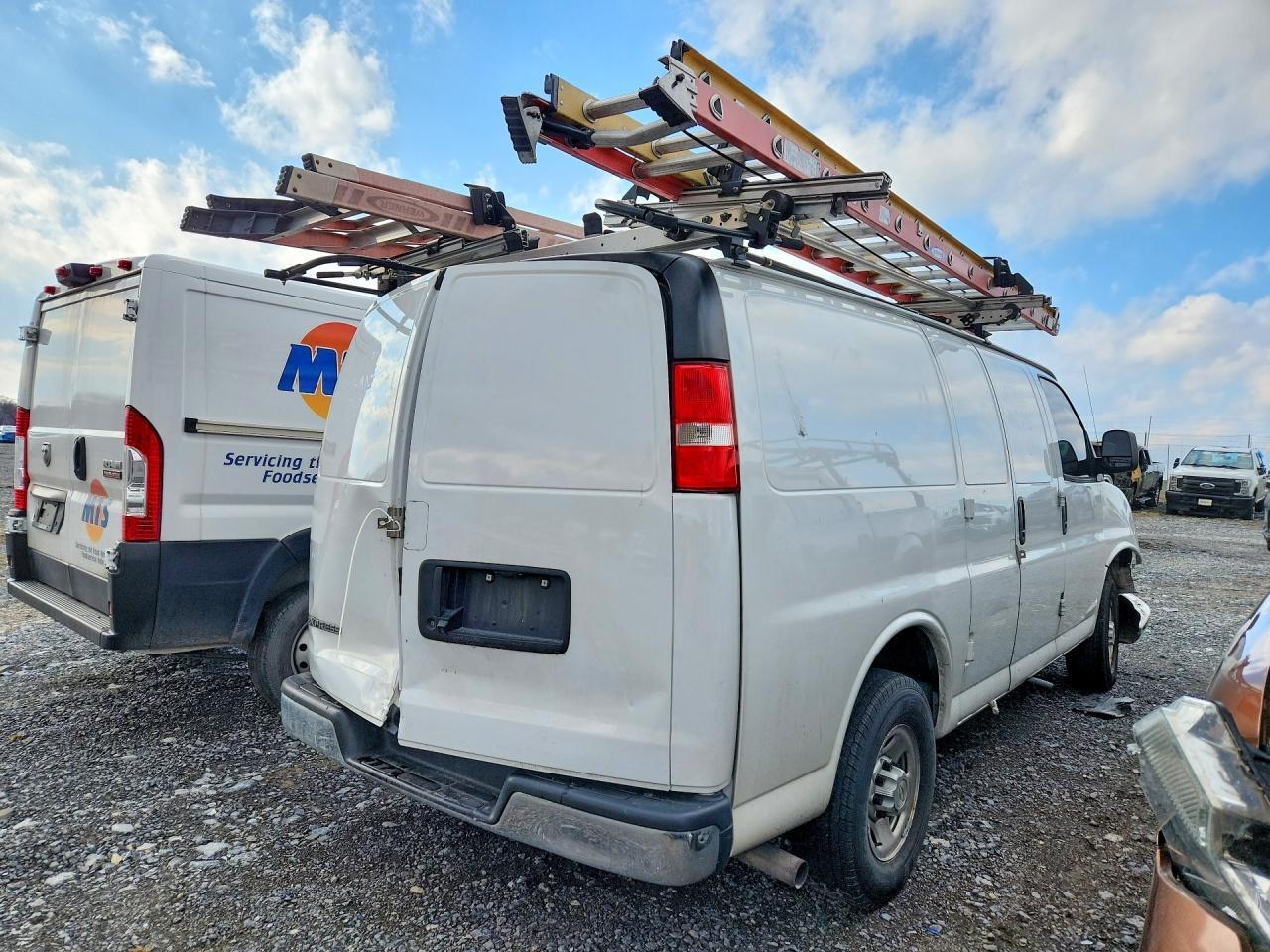2022 Chevrolet Express G2500