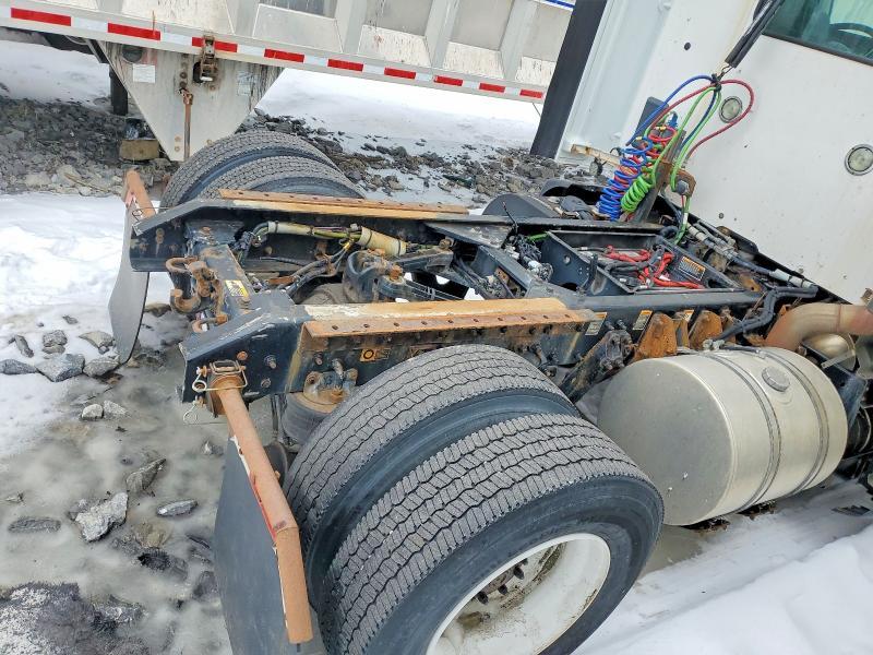 2016 Kenworth T680 Semi Truck