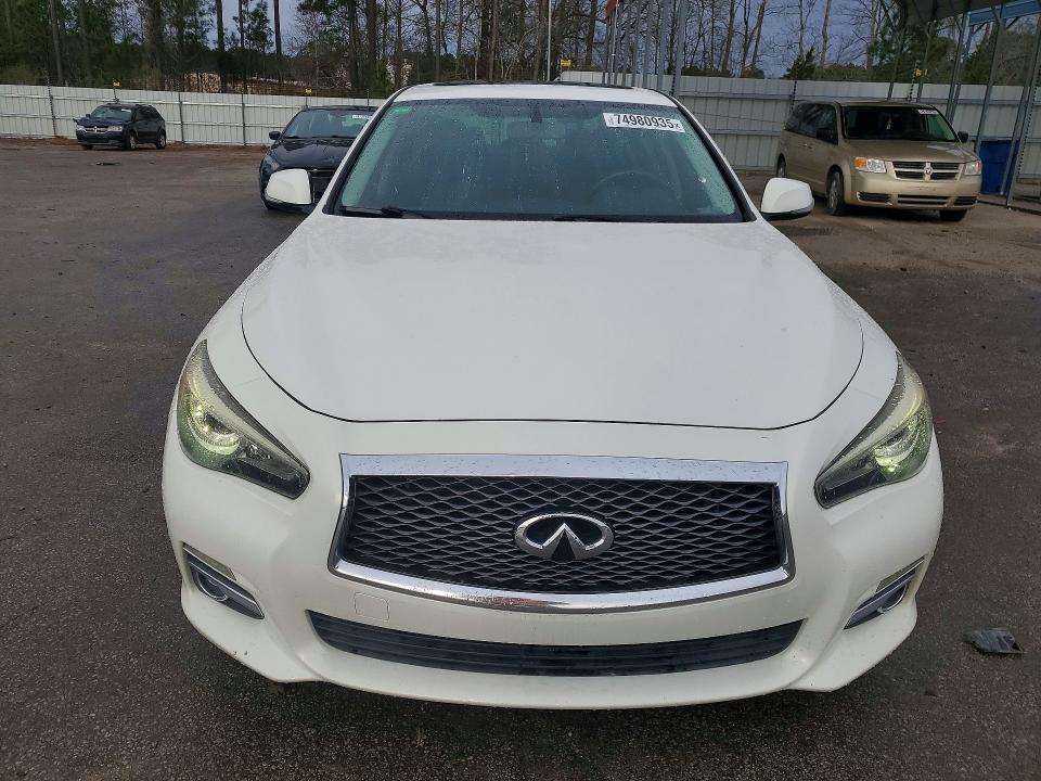 2015 Infiniti Q50 Base