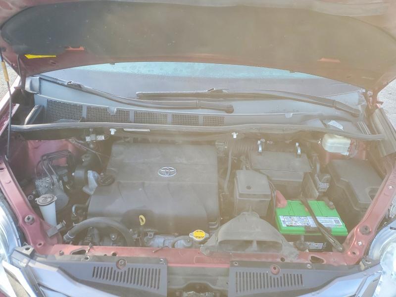 2015 Toyota Sienna xle 8-passenger
