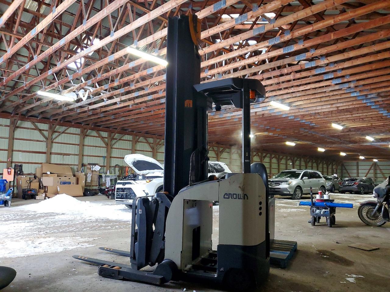 2025 Crown Forklift-Reach