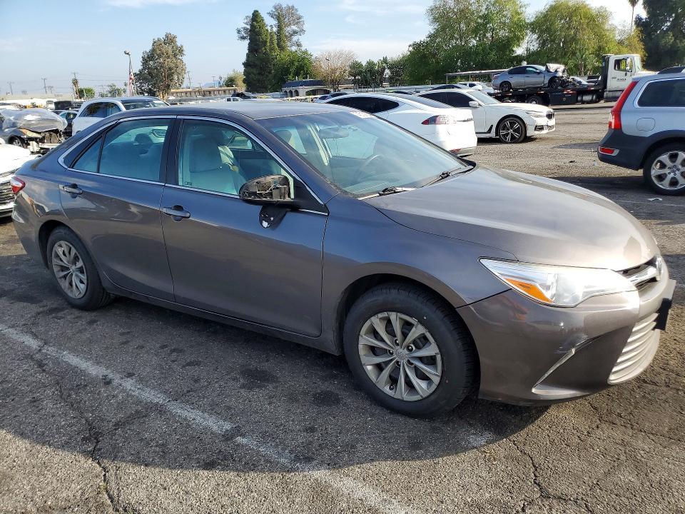 2017 Toyota Camry le