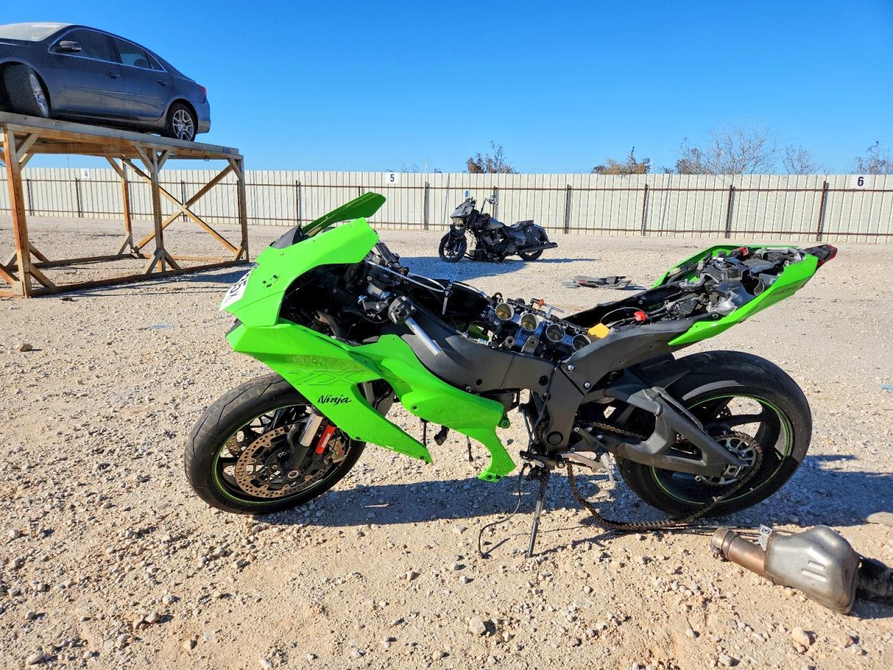 2024 Kawasaki ZX1002 T
