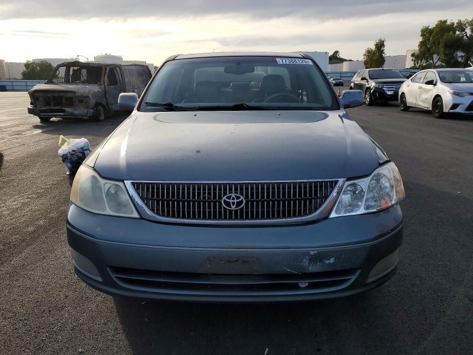 2000 Toyota Avalon xl