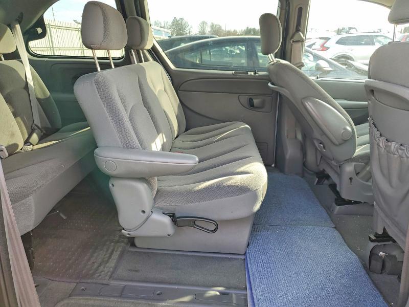 2005 Chrysler Town & Country