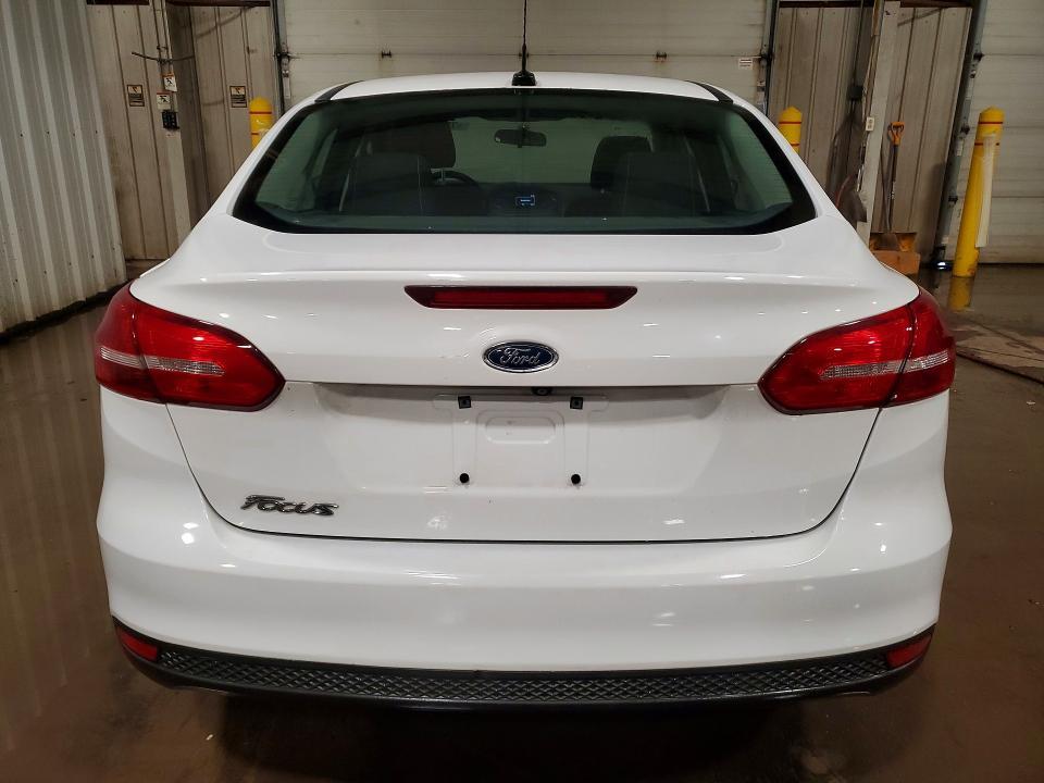 2016 Ford Focus s