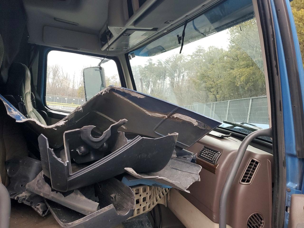 2012 Volvo VN VNL