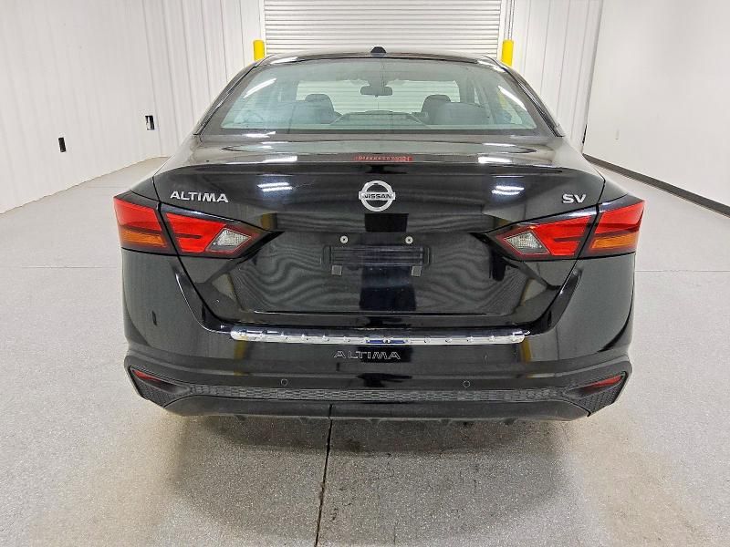 2022 Nissan Altima 2.5 sv