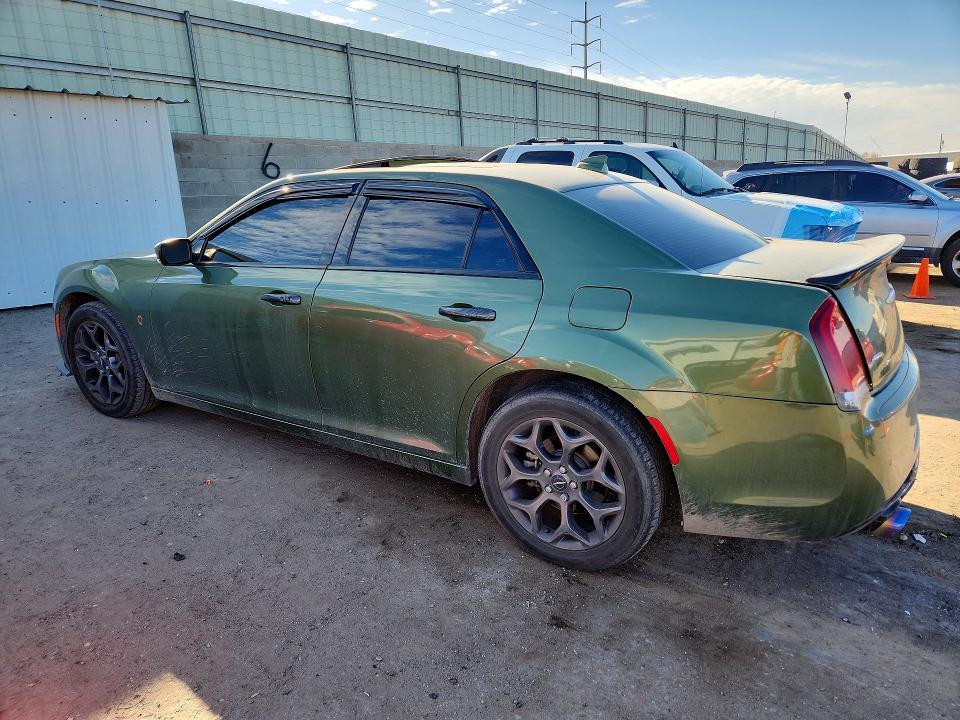 2018 Chrysler 300 s