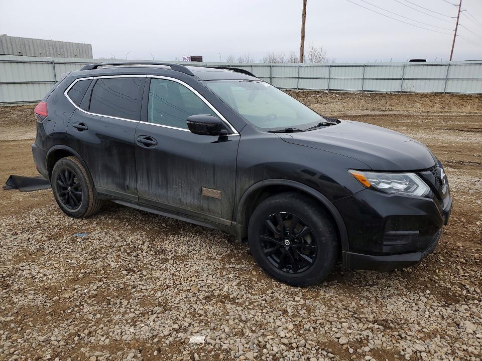 2017 Nissan Rogue sv
