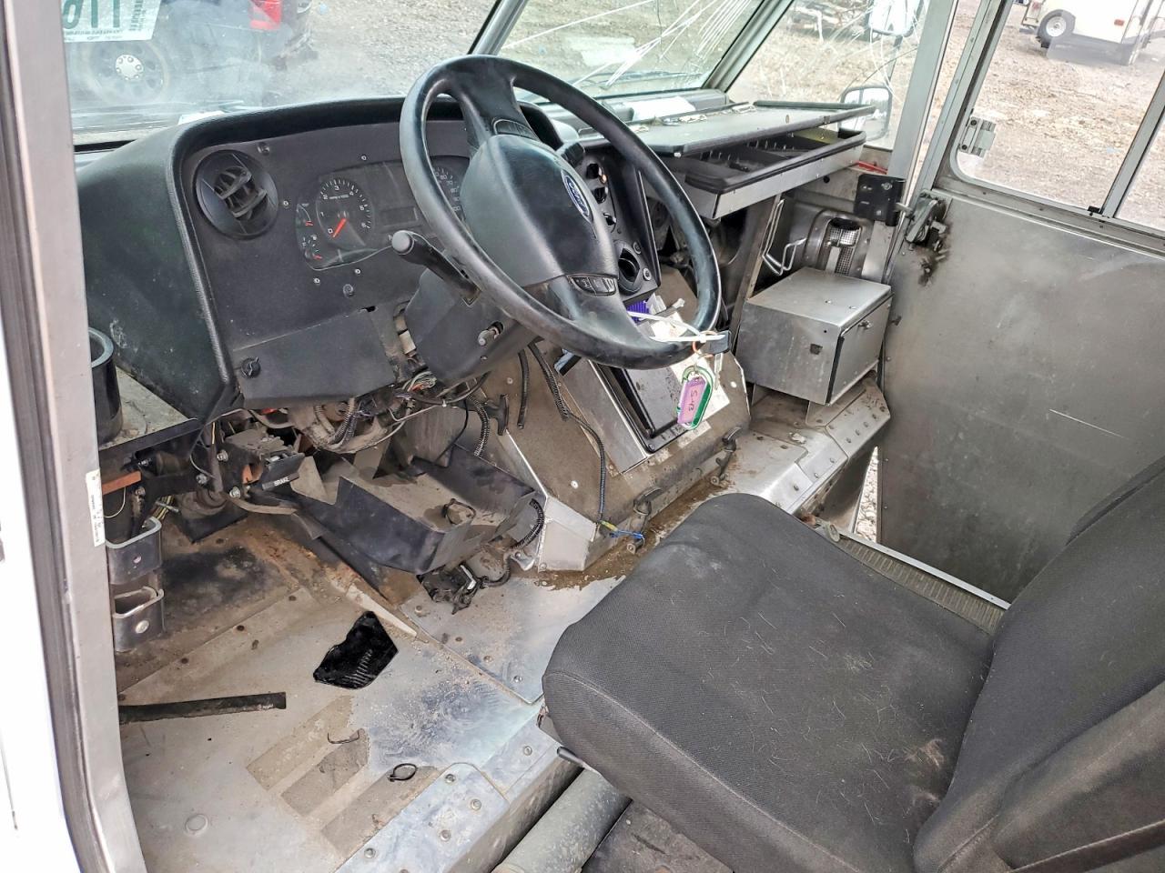 2019 Ford F59 Delivery Truck