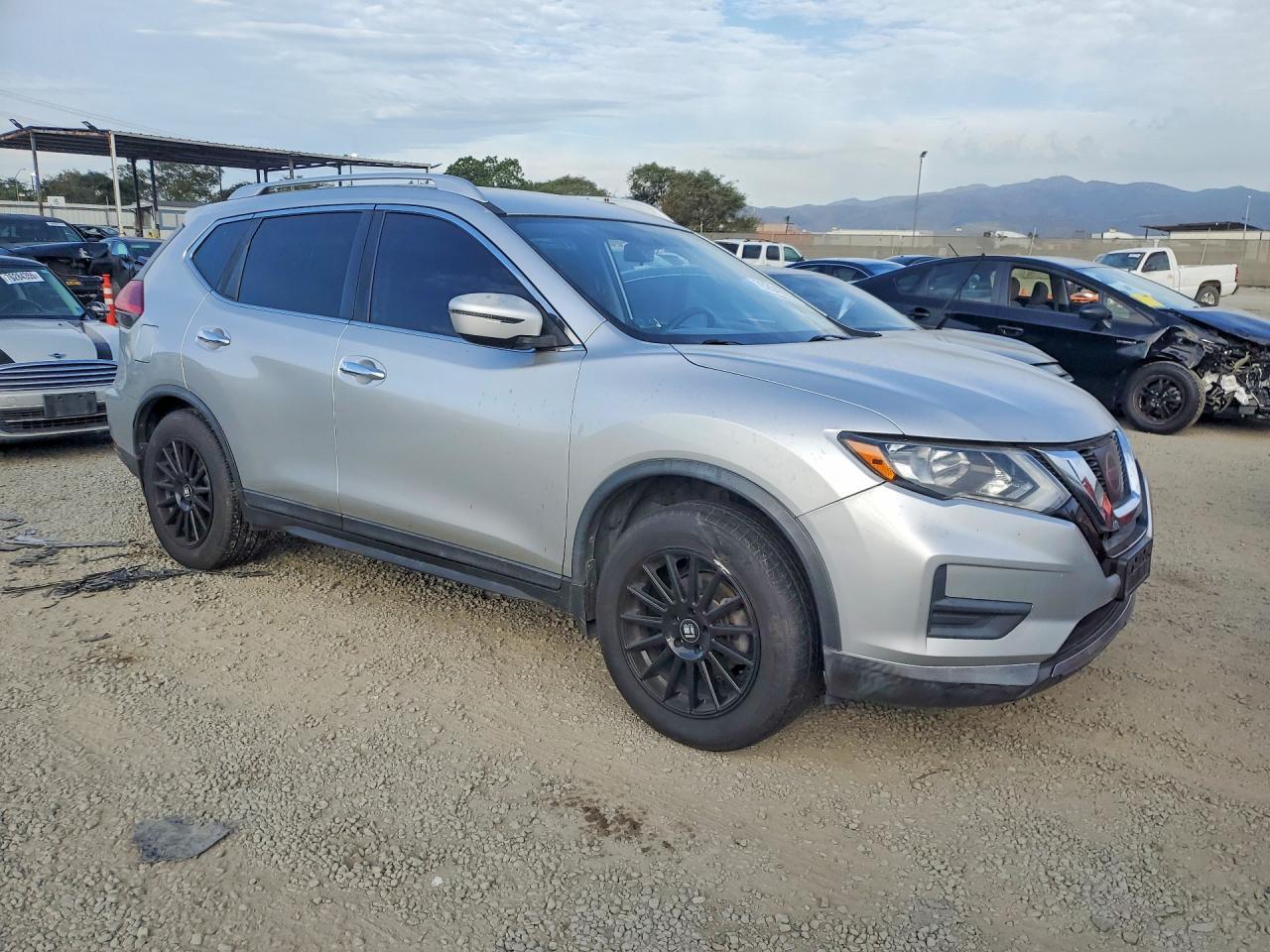 2017 Nissan Rogue s