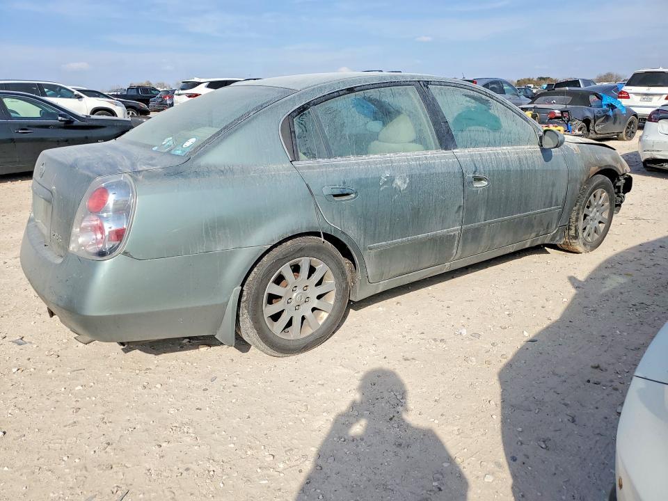 2005 Niss Altima s