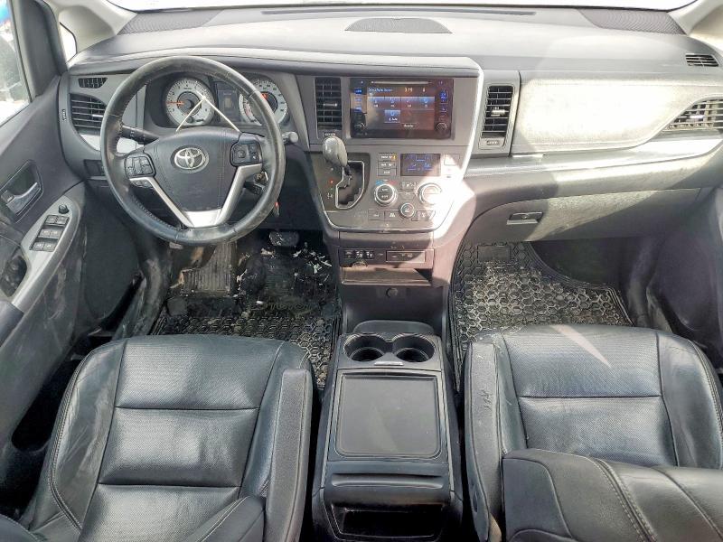 2015 Toyota Sienna Sport