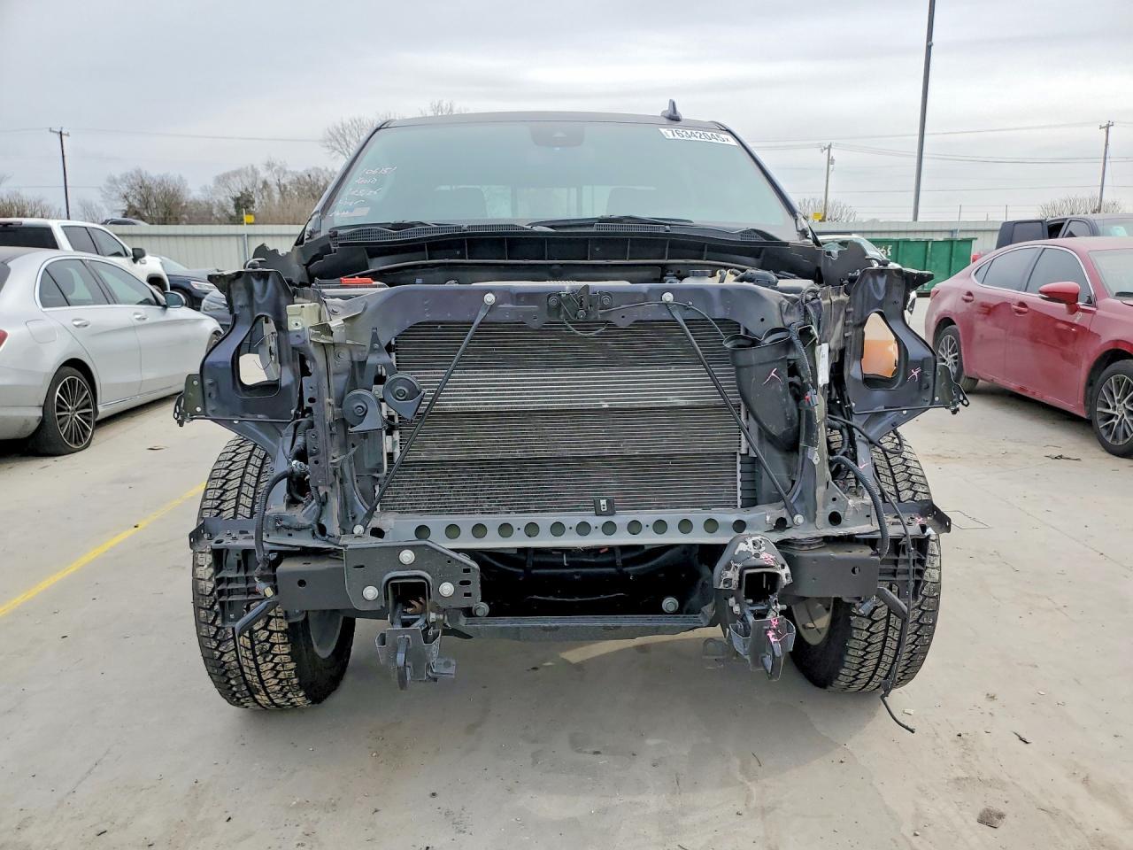 2024 GMC Sierra K1500 slt