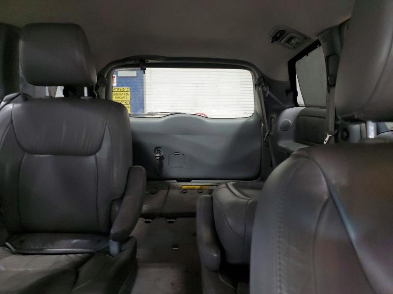2010 Toyota Sienna xle
