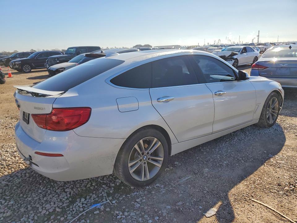 2018 BMW 330 Xigt