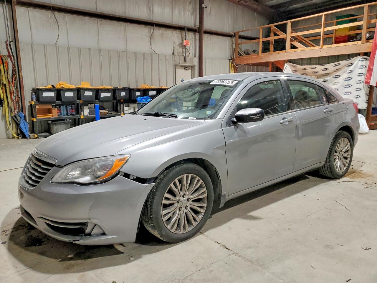 2013 Chrysler 200