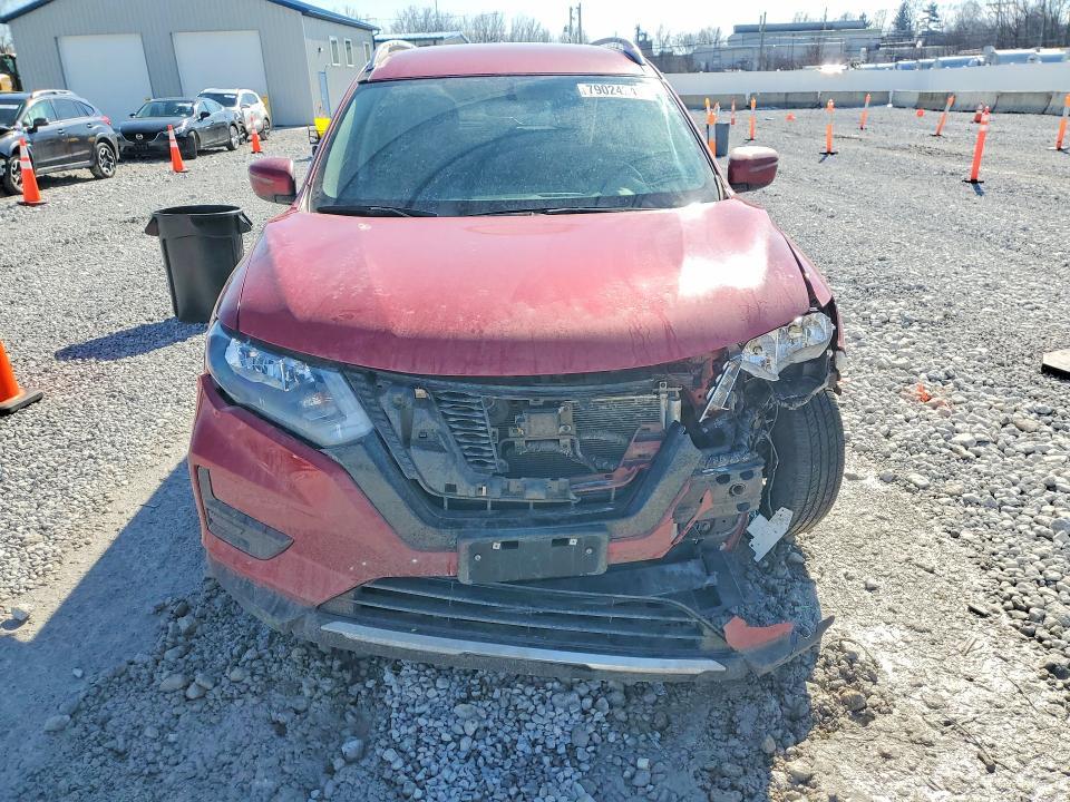 2017 Nissan Rogue sv