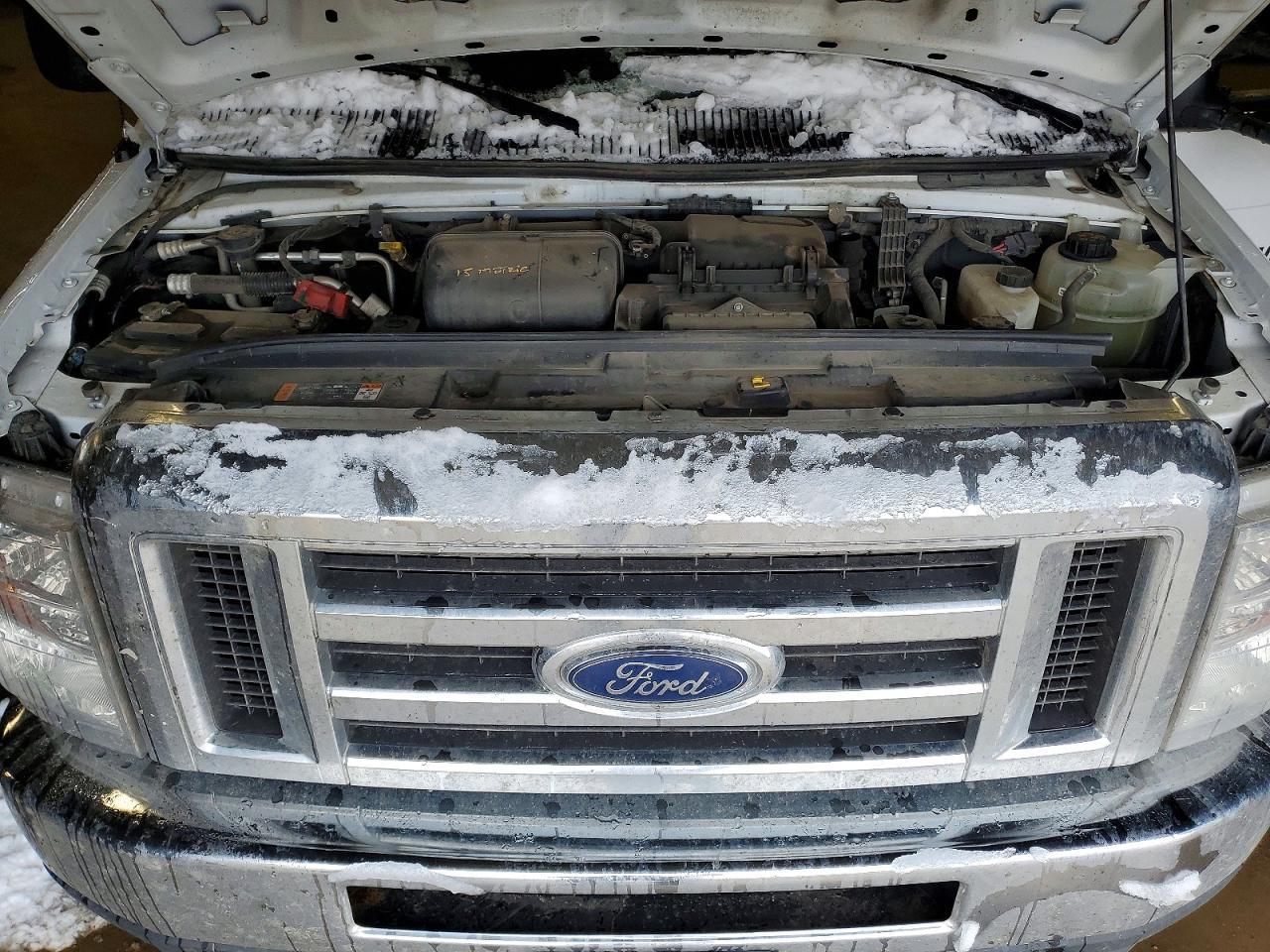 2022 Ford Econoline E450 Super Duty Cutaway Van