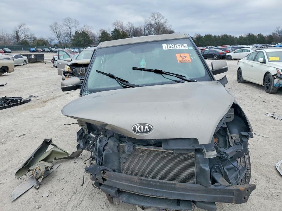 2013 KIA Soul +