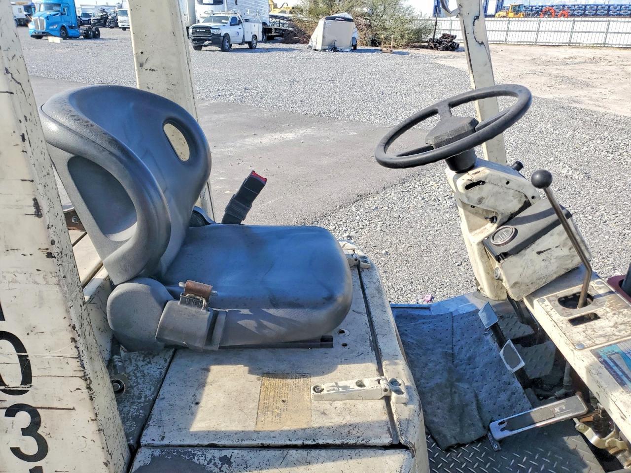 1992 Niss Forklift