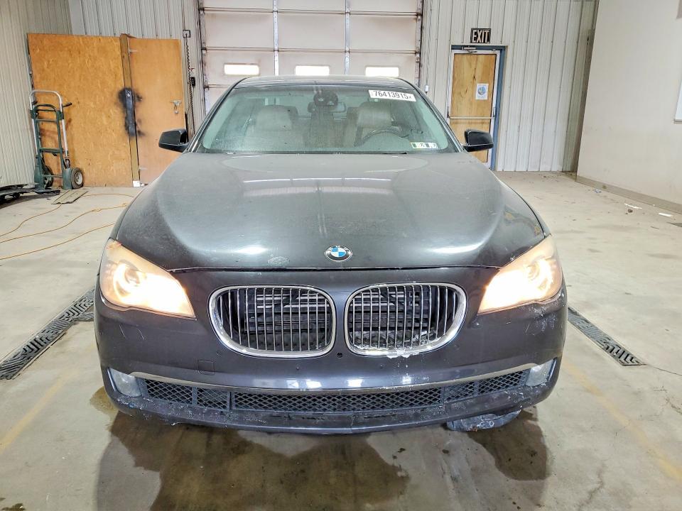 2011 BMW 750 xi