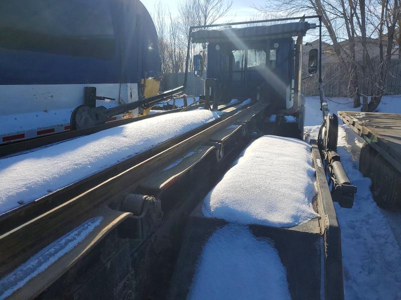 2012 Mack 800 GU800