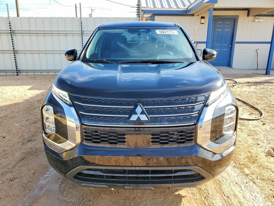 2024 Mitsubishi Outlander es