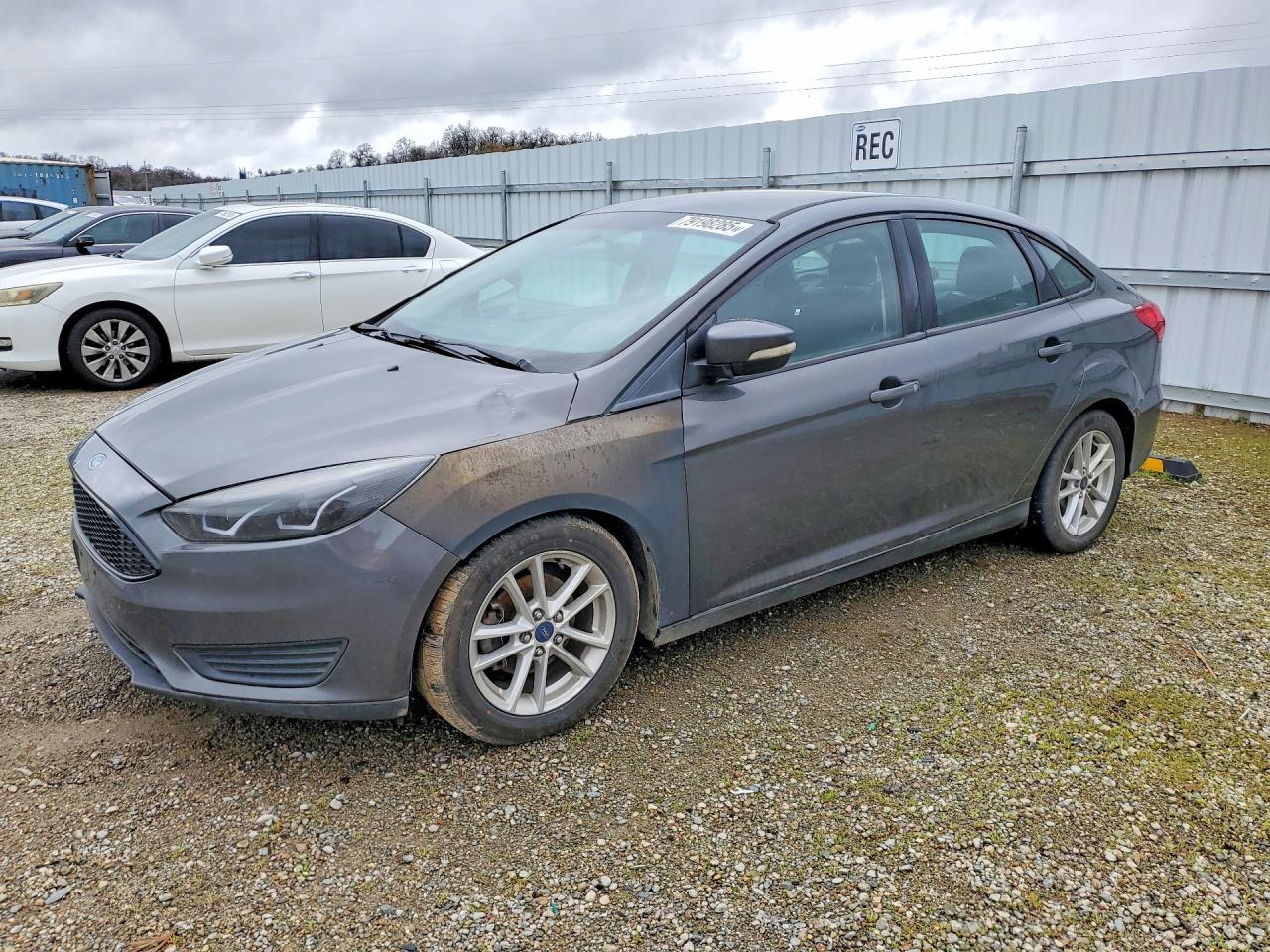 2016 Ford Focus se
