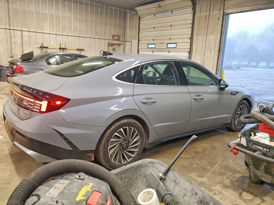 2024 Hyundai Sonata Hybrid