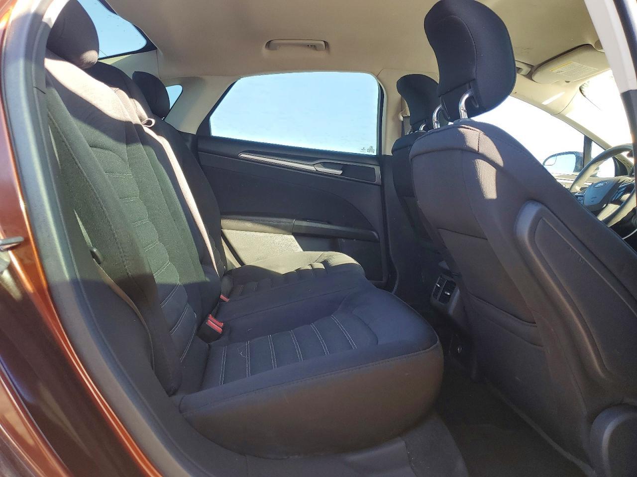 2015 Ford Fusion se