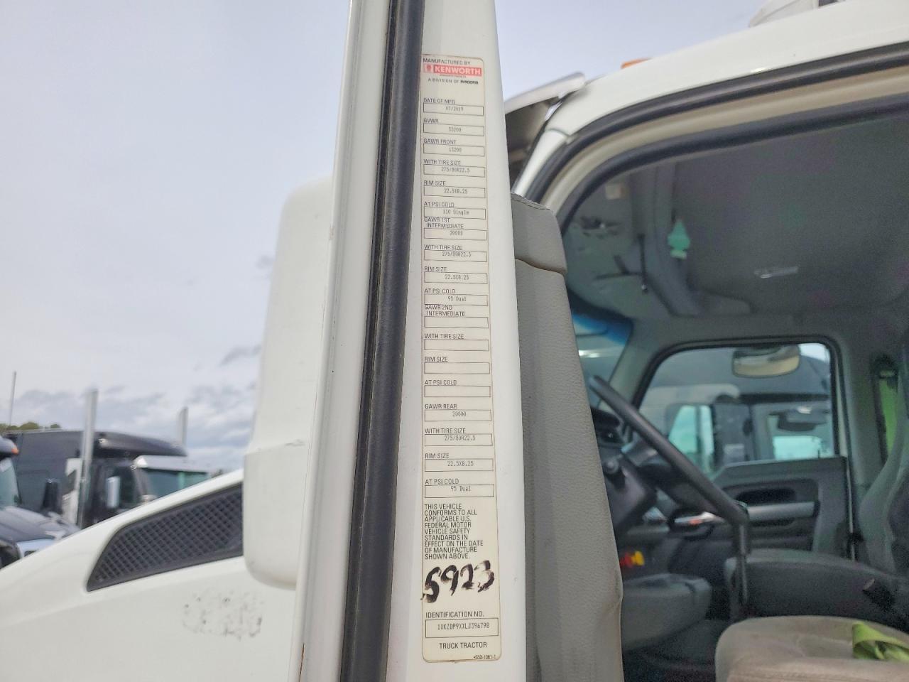 2020 Kenworth T880 Semi Truck