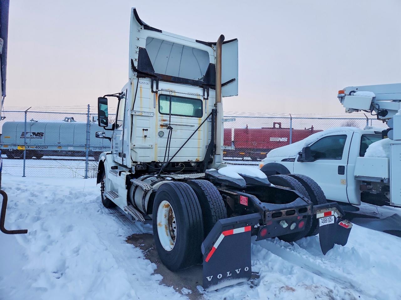 2012 Volvo Vnl Semi Truck