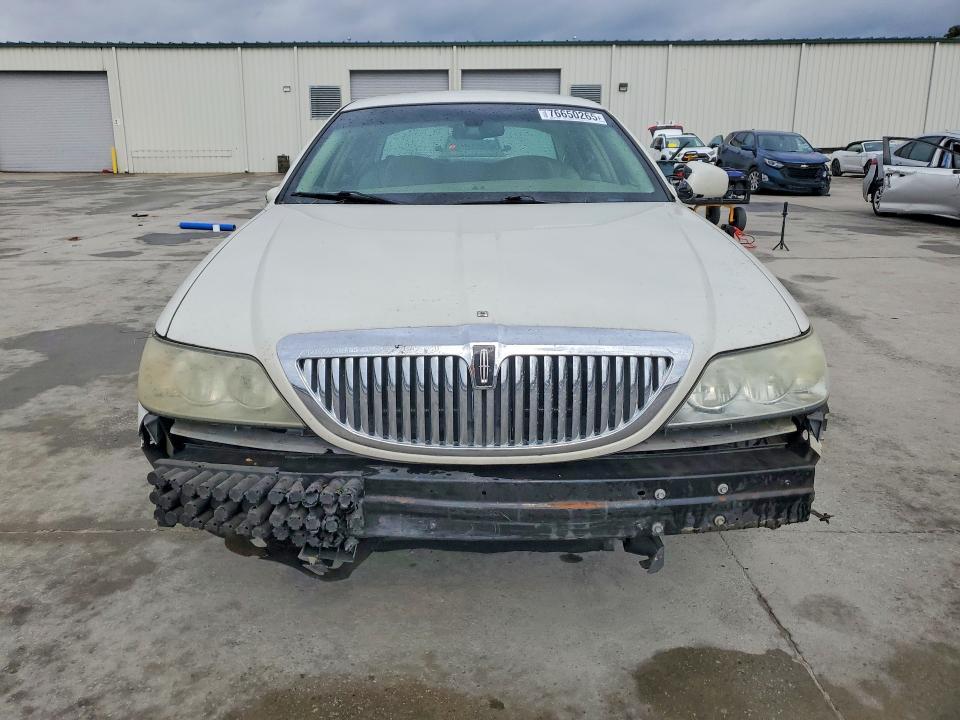 2006 Lincoln Town car Signature