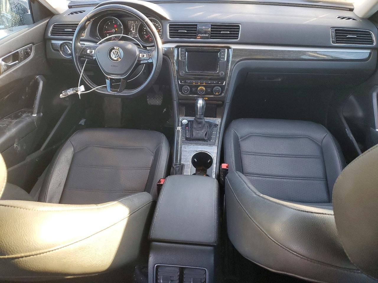 2018 Volkswagen Passat se