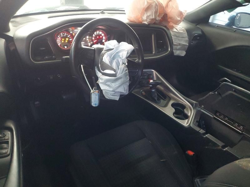 2022 Dodge Challenger sxt