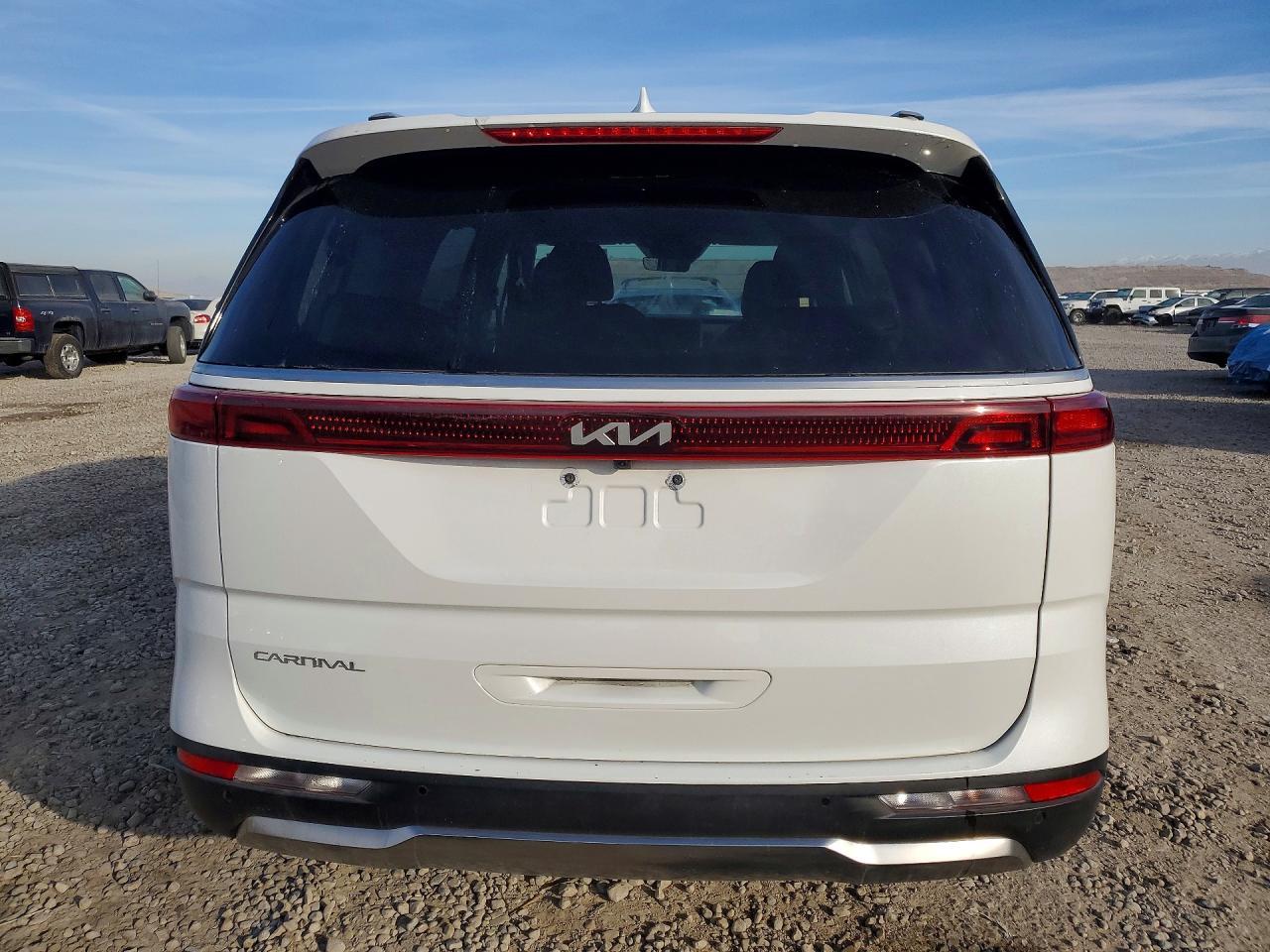 2024 KIA Carnival sx