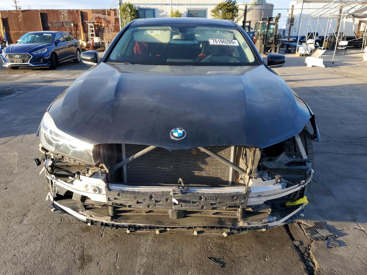 2017 BMW 740 i
